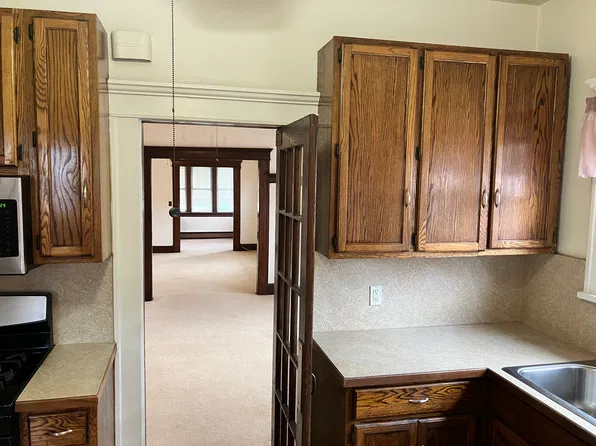 800 Edgewood Ln Floor 2, Fort Lee, NJ 07024