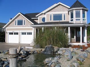 667 Madison Ave SW, Bandon, OR 97411