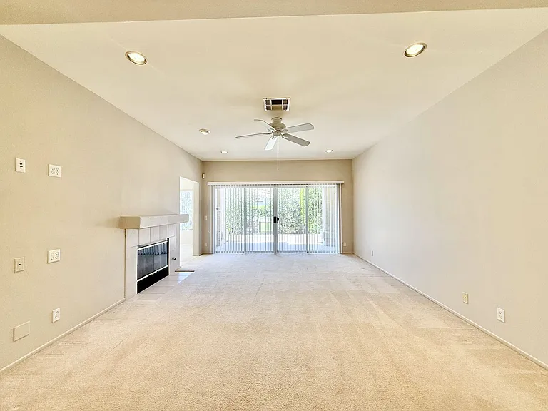 48625 Calle Esperanza — Photo 10
