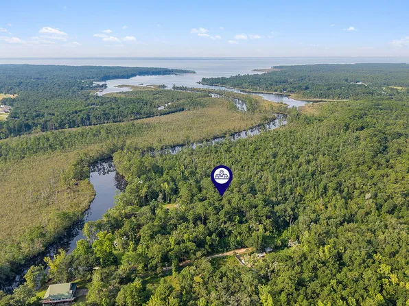 Portland Park Rd, Freeport, FL 32439