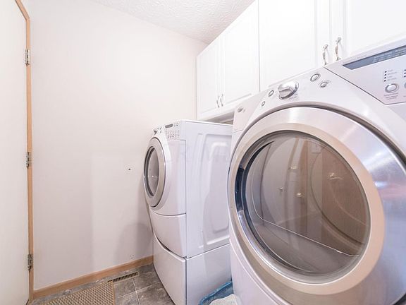 4th image of 2129 Santuomo Ave