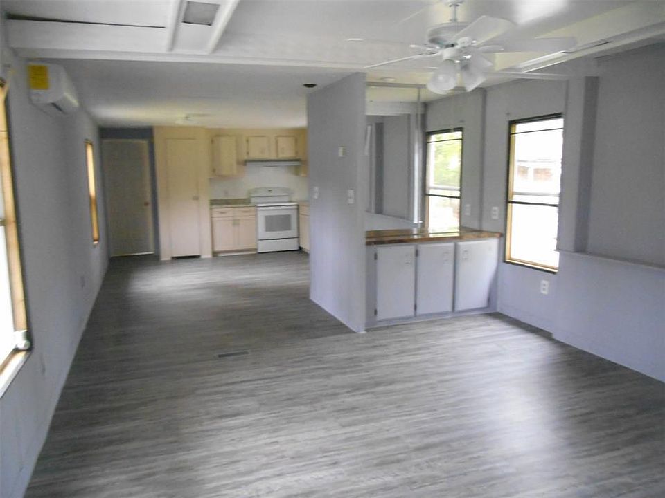 1st image of 3815 Shannon Ln