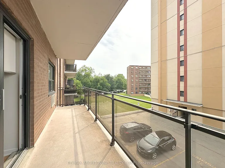 135 Allan St #306 — Photo 11