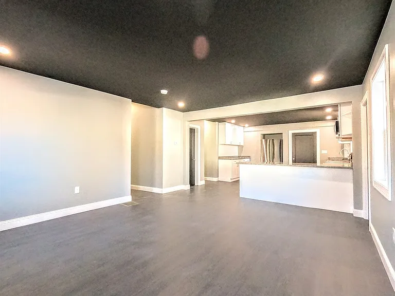 2 Sunnyside St #1 — Photo 20