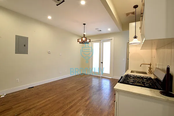 Rented by null | media 29