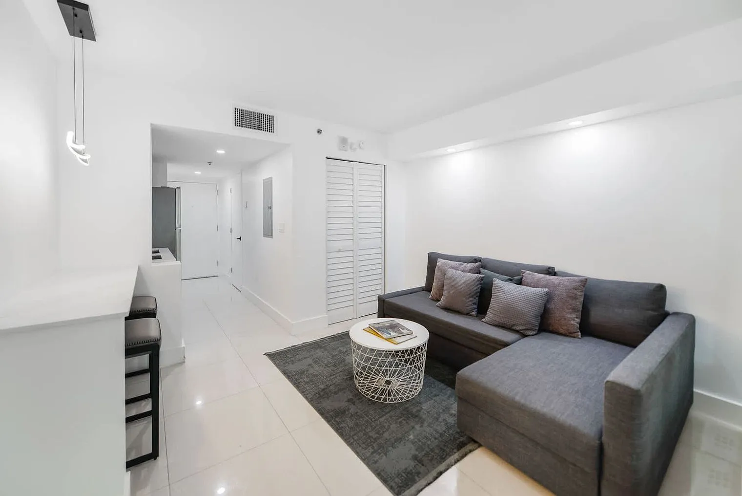 Studio, 1.0 bath, 419 sqft, $3,107 — Photo 4