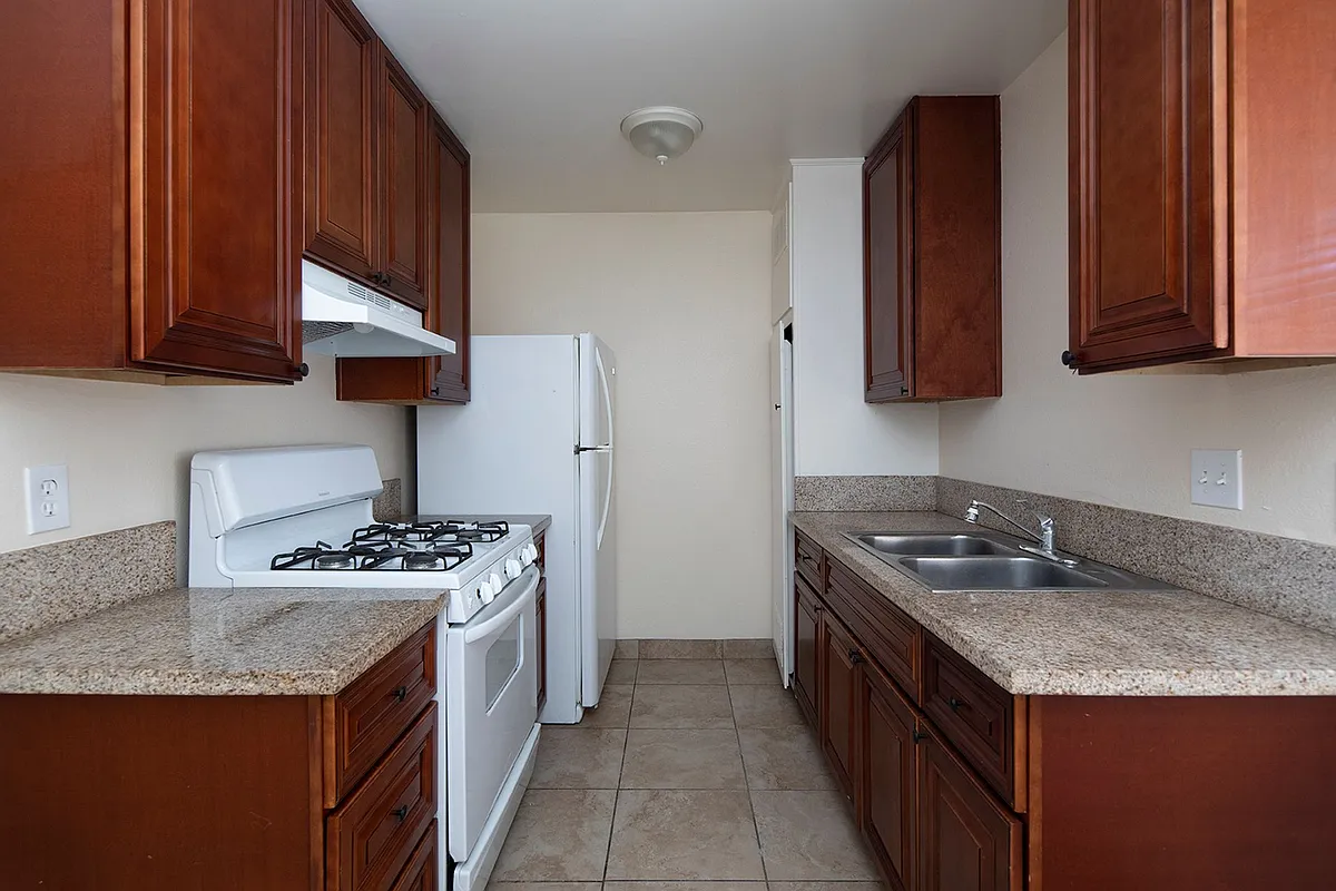 Building Photo - Lanai Village Apartments