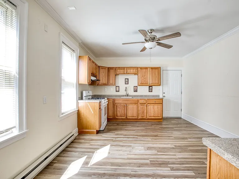 44 Glendale Ave #1 — Photo 7