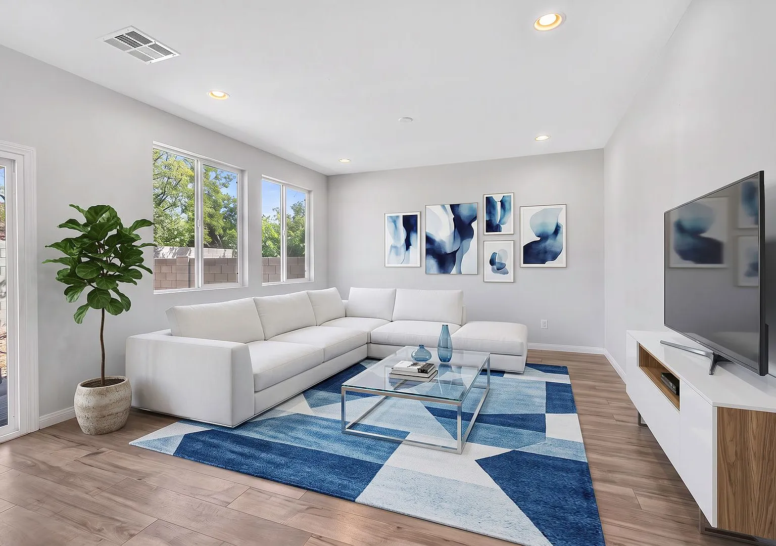 Beautiful 3-Bedroom Home In North Las Vegas, Nv — Photo 4
