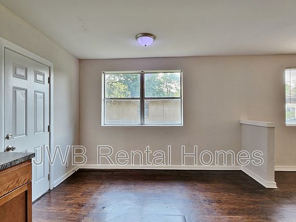 4th image of 2927 W 1st St