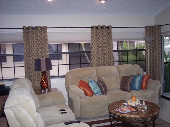 3355 Jog Park Dr, Greenacres, FL 33467