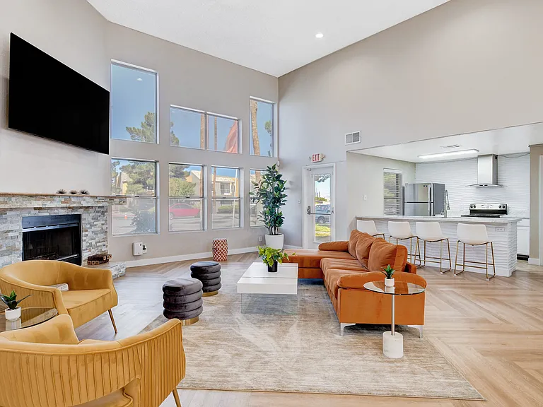 Citrus Apartments — Photo 37