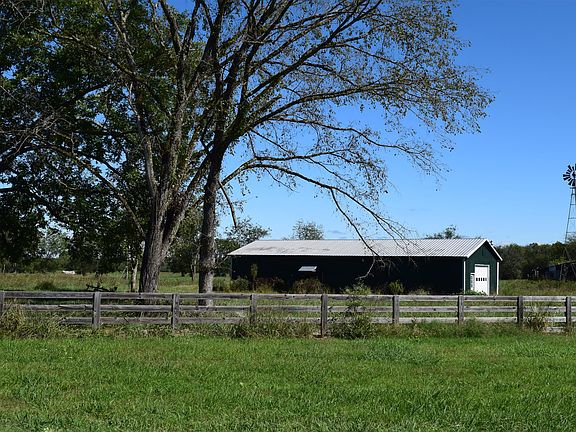 4th image of 5121 Old Sowell Mill Pike