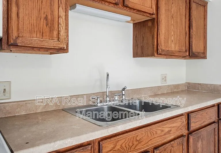 1136 McCarley Dr E — Photo 17