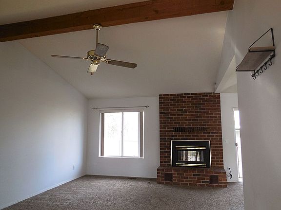 Vaulted Living Room  16x14