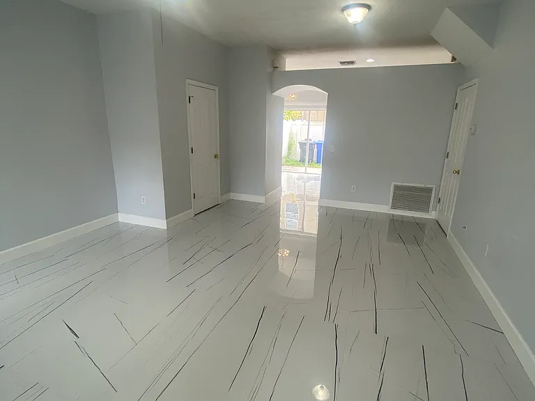 10103 Belleville Pl — Photo 3