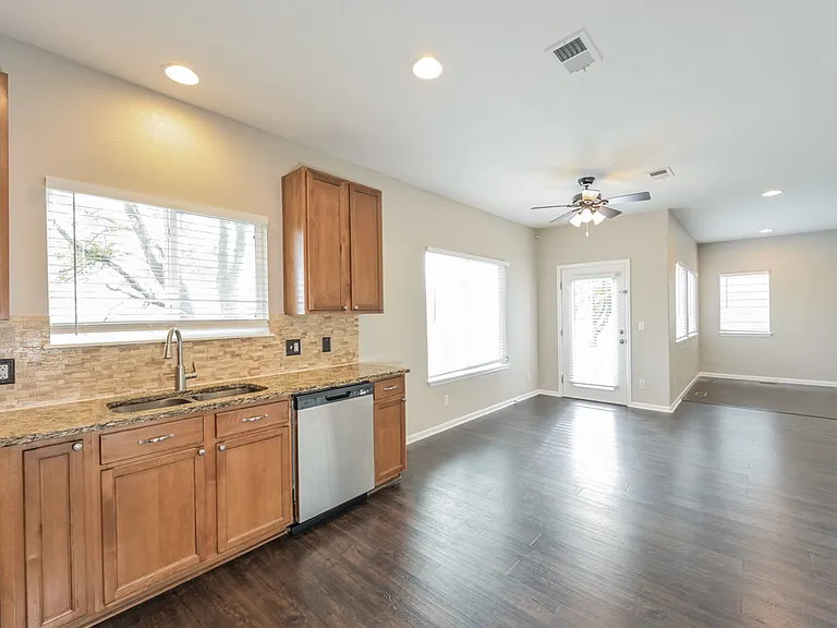 3537 E 141st Pl — Photo 9