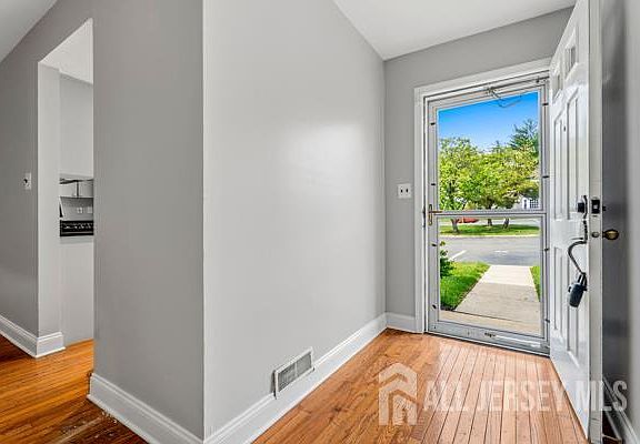 5th image of 88 Wilshire Ct
