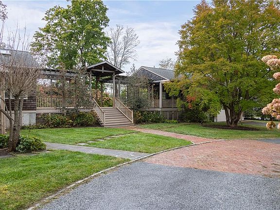 4th image of 159 Longfellow Rd