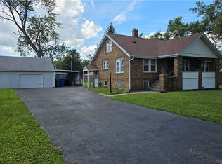 4027 N Constant View Dr, Decatur, IL 62526
