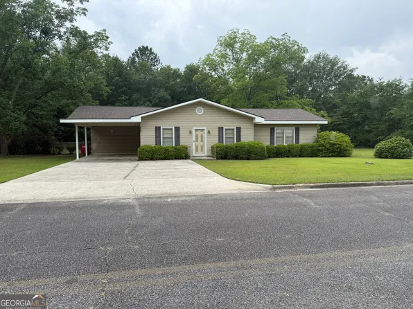 5841 Fitzgerald St, Eastman, GA 31023