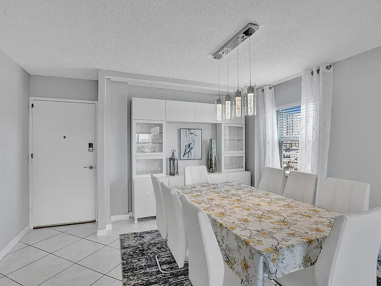 401 Golden Isles Dr #705 — Photo 17