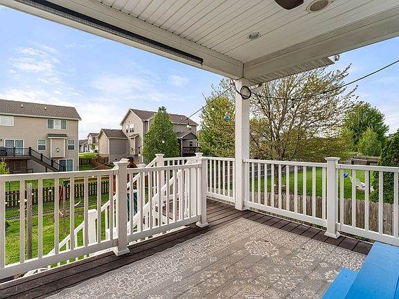 4th image of 2225 SE Prairie Creek Dr