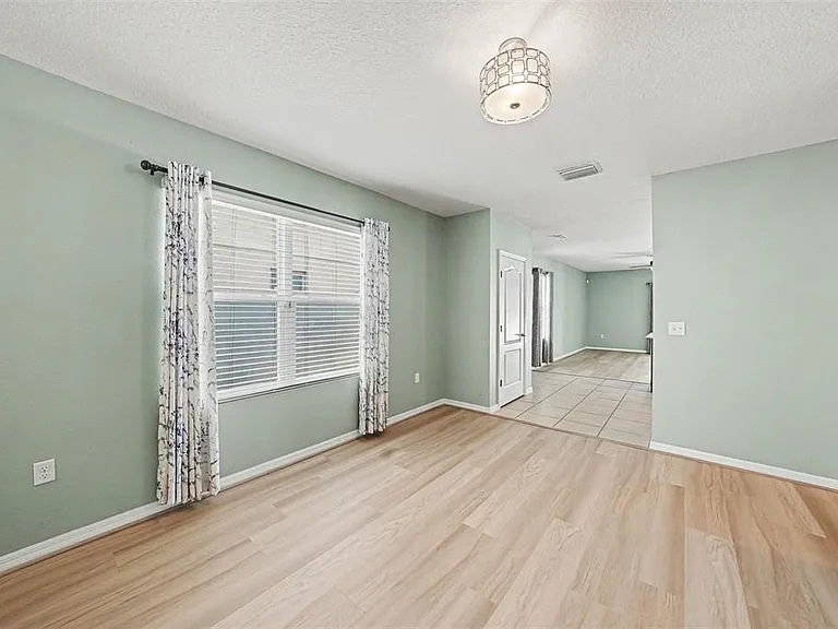 813 Wiltonway Dr — Photo 3