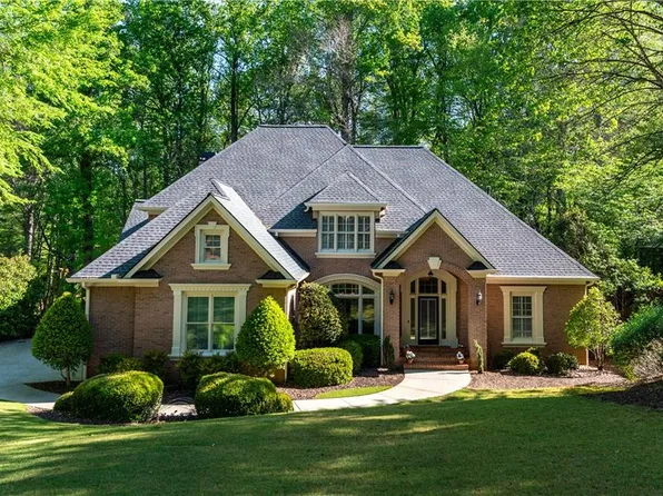 1215 River Laurel Dr, Suwanee, GA 30024