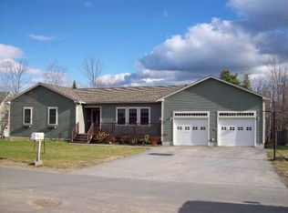 85 Briarwood Dr, Bangor, ME 04401