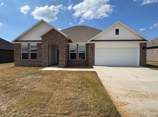 575 W Canada Dr, Farmington, AR 72730