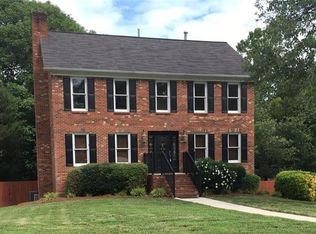 1409 Heatherbrook Dr, High Point, NC 27265