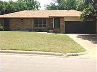 531 Highlands Dr, Desoto, TX 75115
