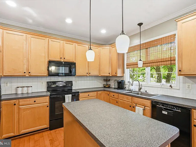 42631 Harris St — Photo 16