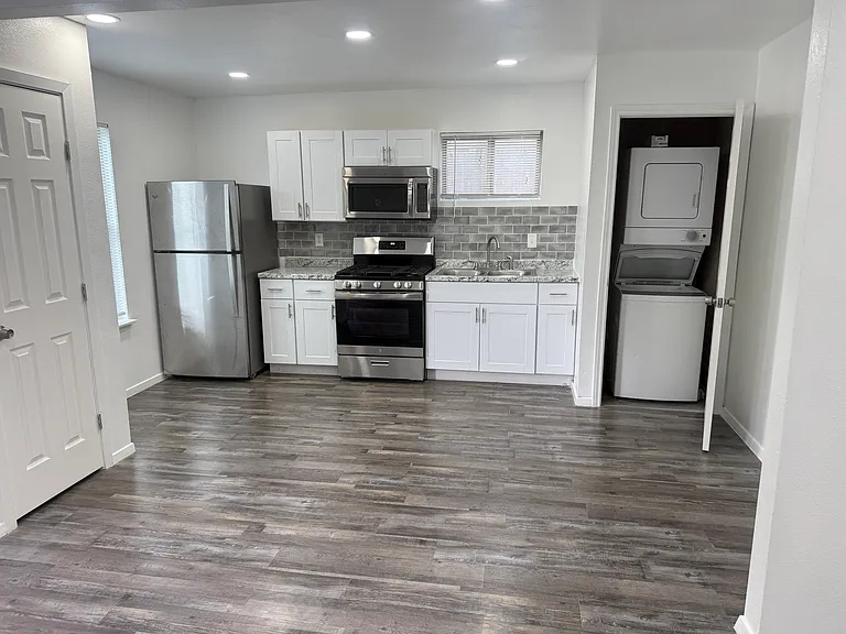 2311 Vagas St #A2 — Photo 3