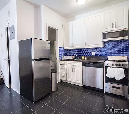 Rented by City Connections Realty | media 14