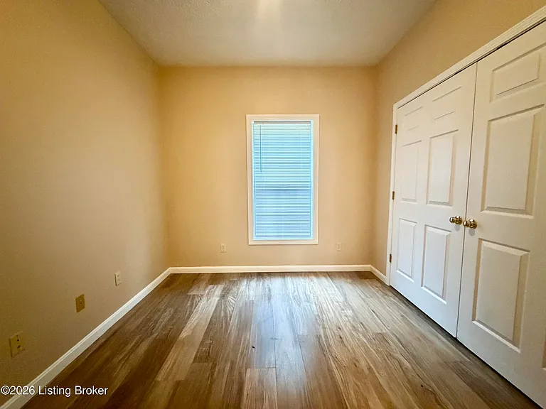 907 E Hackberry St #1 — Photo 5