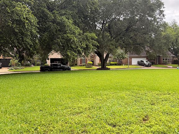 2nd image of 4511 Lake Village Dr
