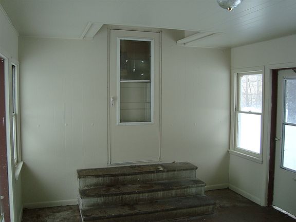 2nd image of 601 Country Club Dr