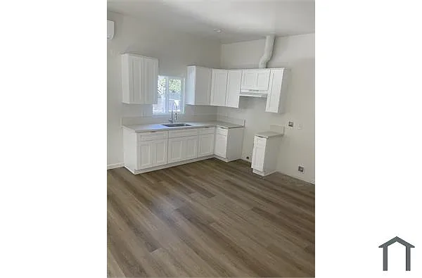 Building Photo - 1237 S Hoover St #2