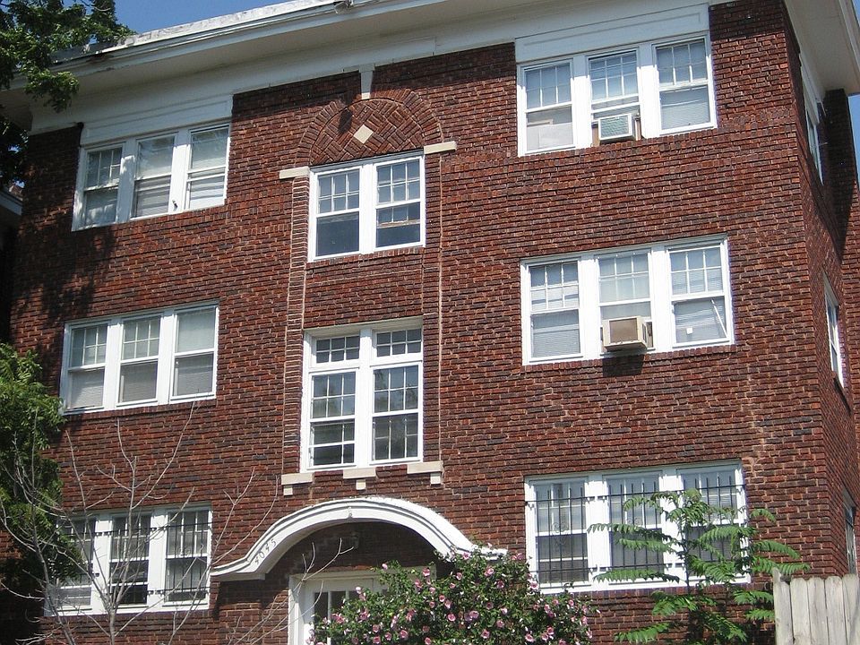 1st image of 4045 Walnut St APT 210