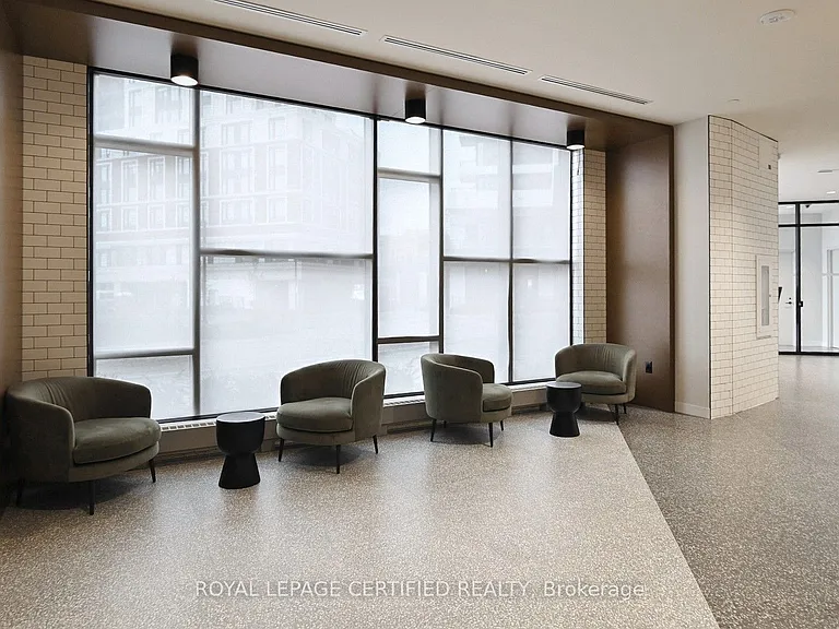 2495 Eglinton Ave W #205 — Photo 44