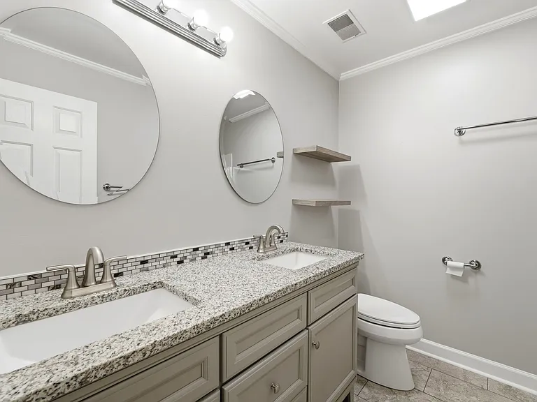 1499 Stonefield Dr — Photo 15