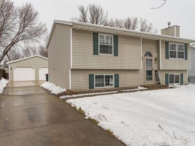 1929 49th St NW, Rochester, MN, 55901