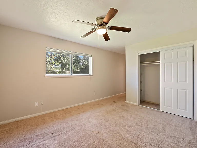 719 Reseda Dr — Photo 14