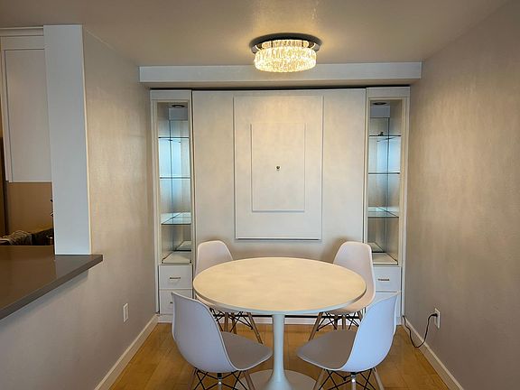 5th image of 1415 2nd Ave Unit 2010