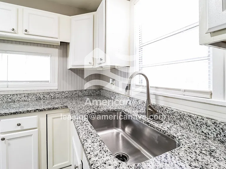 1651380_009_kitchen_14364290.jpg