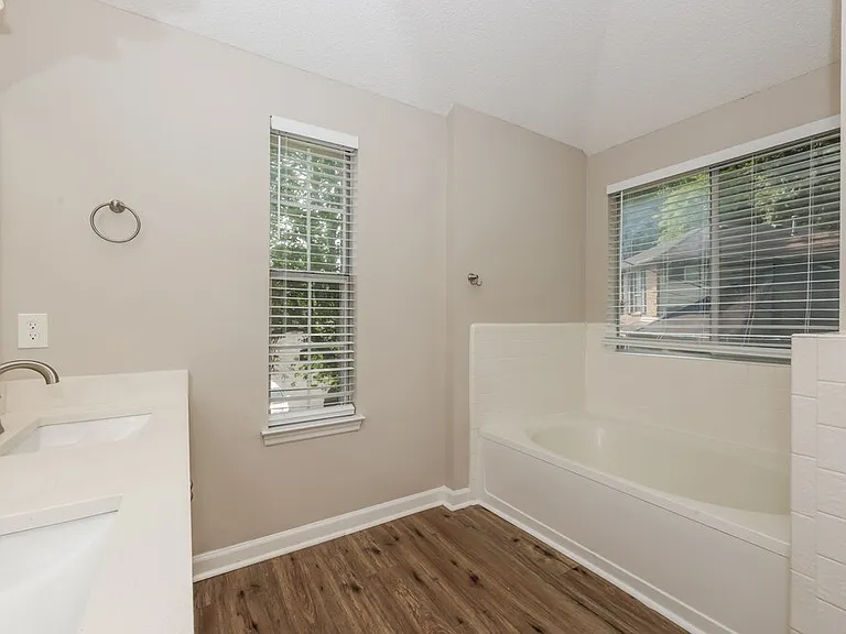 1229 Jacksons View Rd — Photo 7