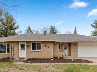 7542 14th Ave, Jenison, MI 49428
