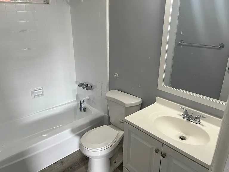 704 High Ln — Photo 9